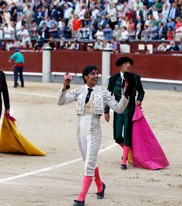 Madrid Bullfight june 5th, Gomez del Pilar won an ear